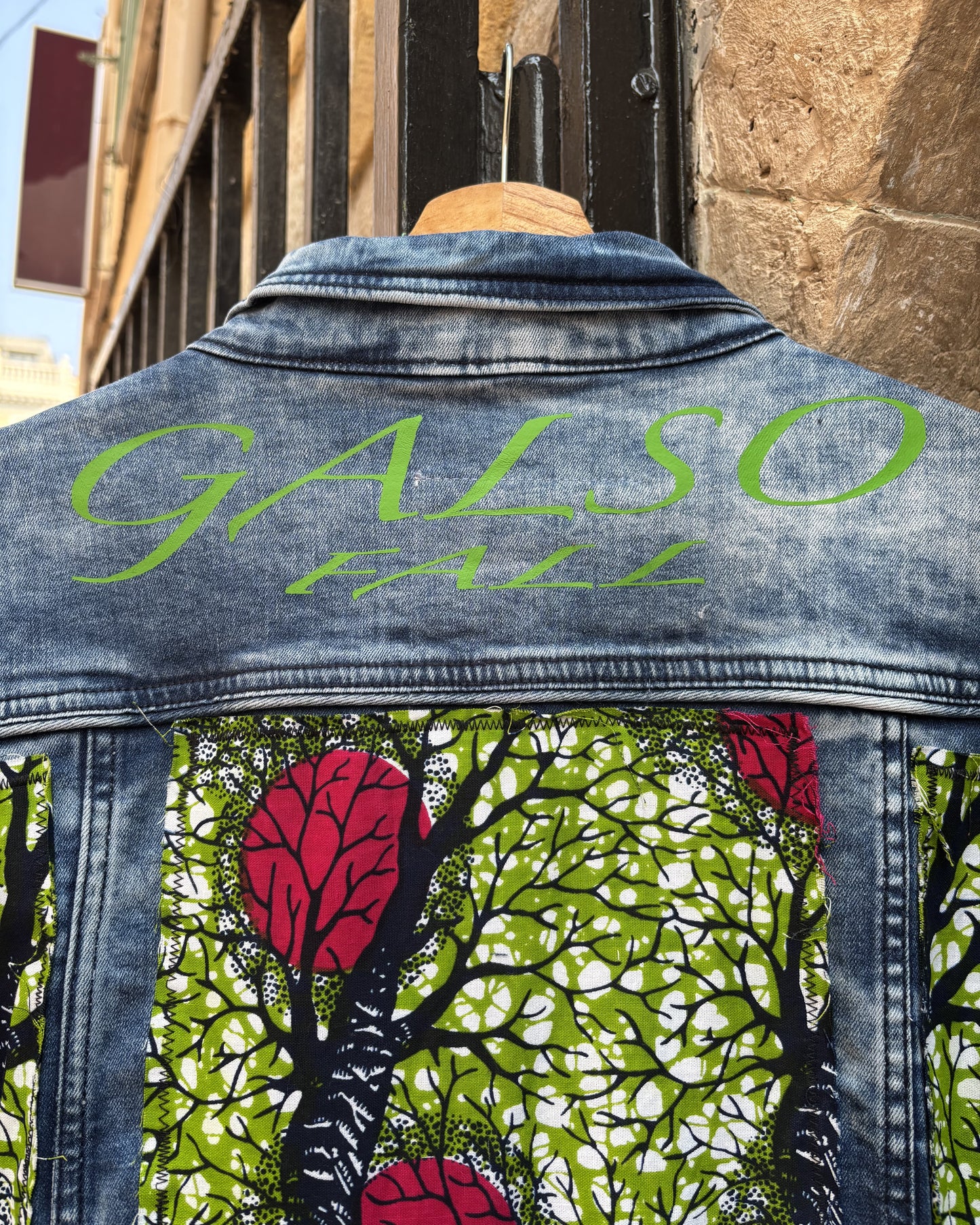 Veste en Jean Upcycling avec du wax